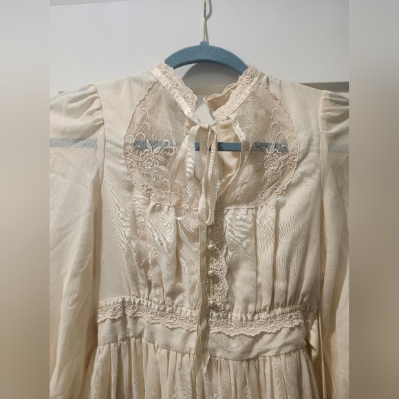 RARE GUNNE SAX VINTAGE LACE DRESS GREAT CONDITION😍 SIZE 5 (VTG SIZES RUN SMALL) - Picture 4 of 13